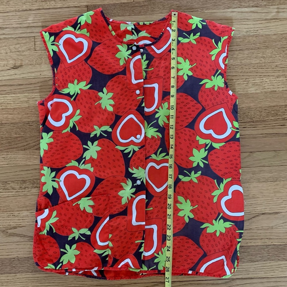 Vintage 1960s Strawberry & Heart Print Sleeveless Smock Top - M - Picture 4 of 11